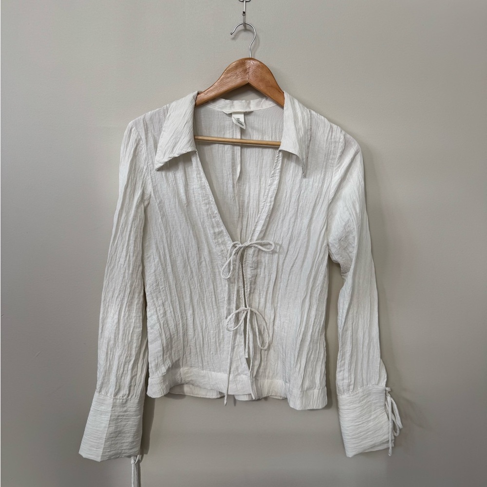 H&M light weight ivory blouse